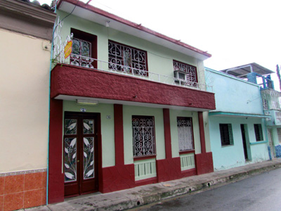 Extérieur d'une casa particular à Cuba