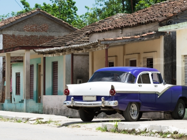 Voyage chez l'habitant à Cuba ruelles.