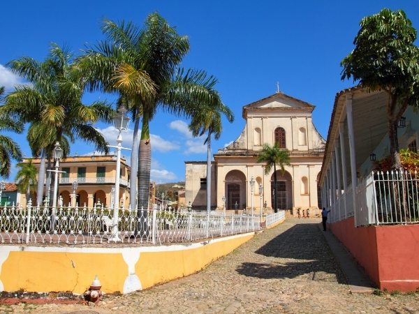 Voyage chez l'habitant à Cuba batiment colonial de trinidad